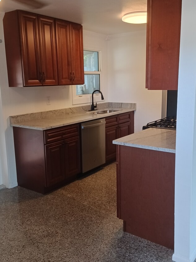 Kitchen - 9098 Southern Comfort Dr