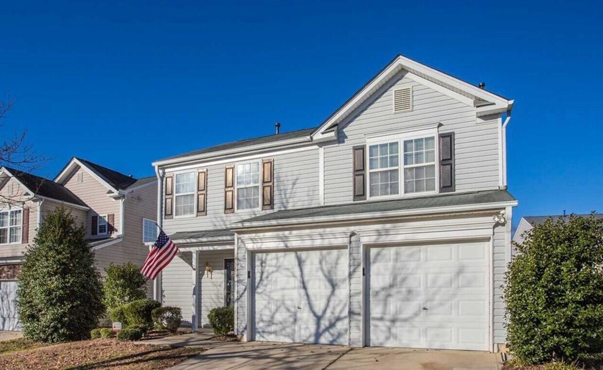 Primary Photo - 3 bedroom 2.5 Bath with 2 Car Garage and f...