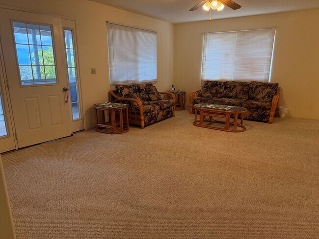 Building Photo - Charming and Furnished 2-Bedroom Rental Ho...