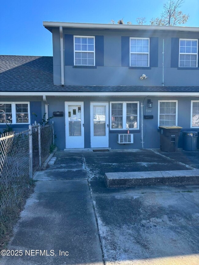 Building Photo - 5340 Kingsbury St