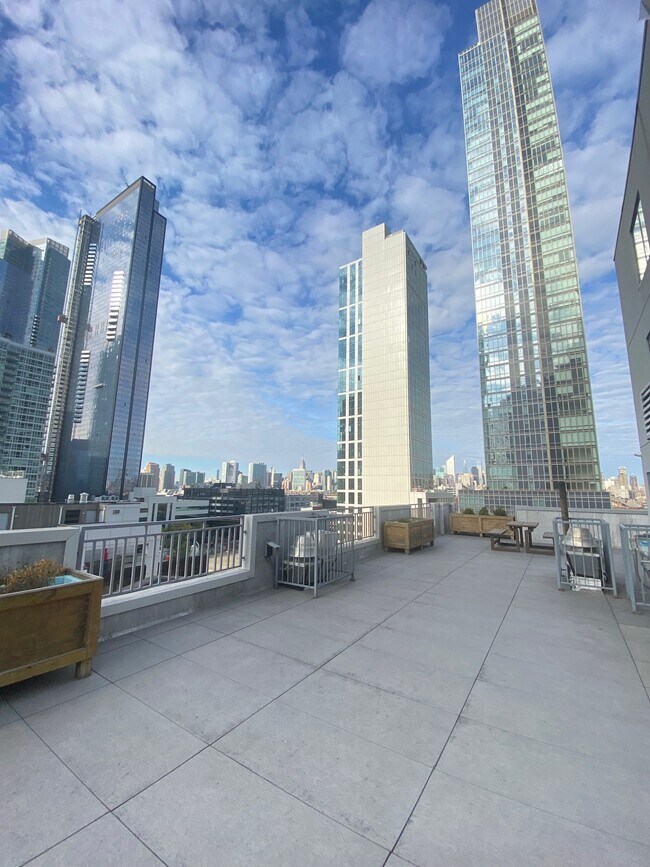 Foto del edificio - 42-22 Crescent St