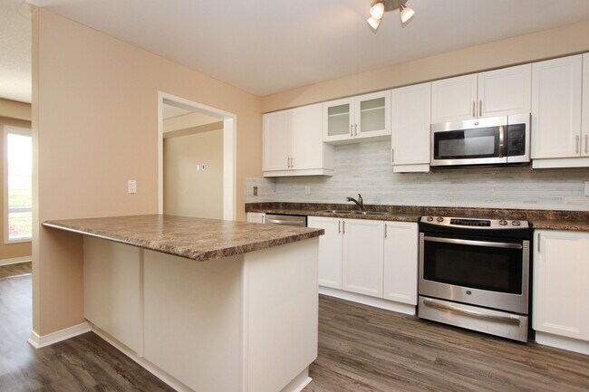 Photo du bâtiment - 68 Arnold Estates Ln
