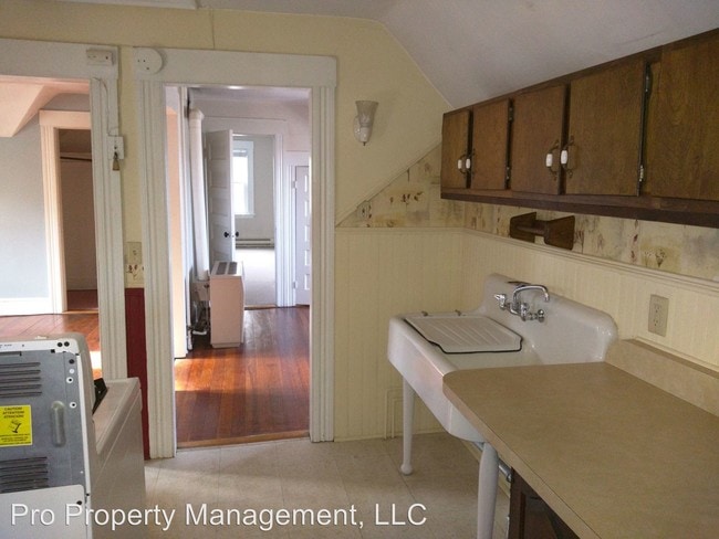 Building Photo - 39 Highland Ave