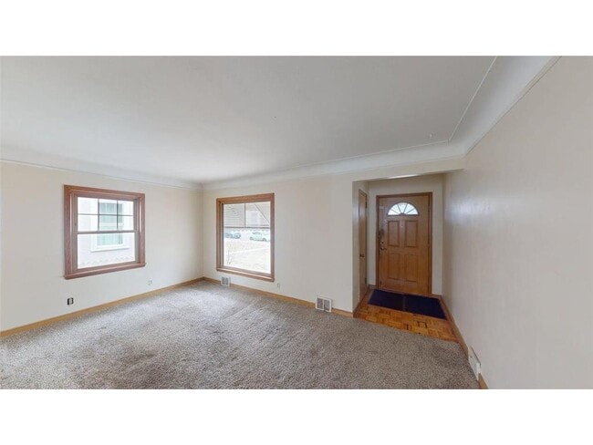 Building Photo - 2849 Jersey Ave S