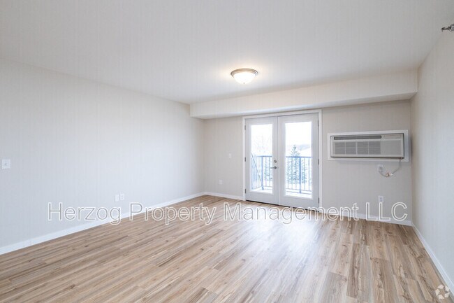 Foto del edificio - 2575 N Cedar Ave