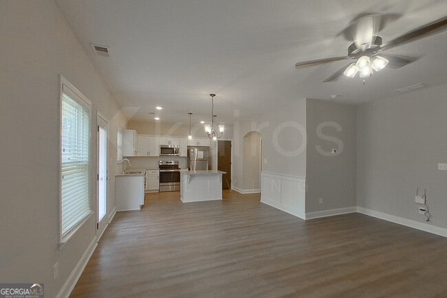 Building Photo - 162 Allentown Wy