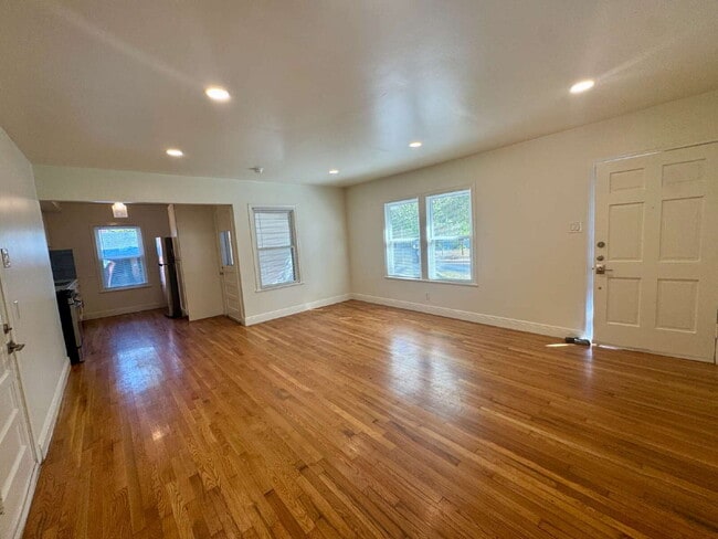 Foto del edificio - Updated & Charming in the Heart of North C...