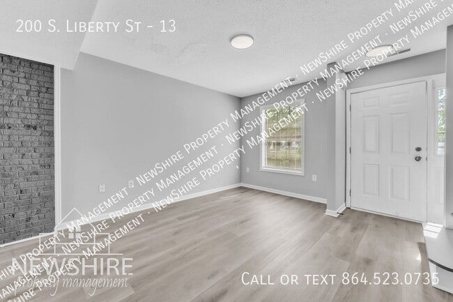 Foto del edificio - 200 S Liberty St