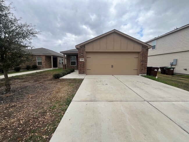 Building Photo - 708 Shoal Crk