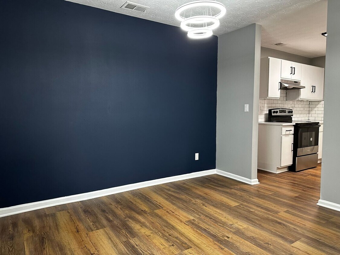 25% Move In Special available for this Stunningly condo - 25% Move In Special available for this Stunningly condo