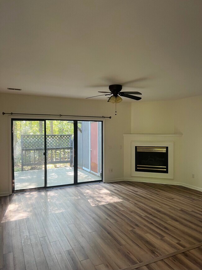 Foto del edificio - 4311 Southwind Dr