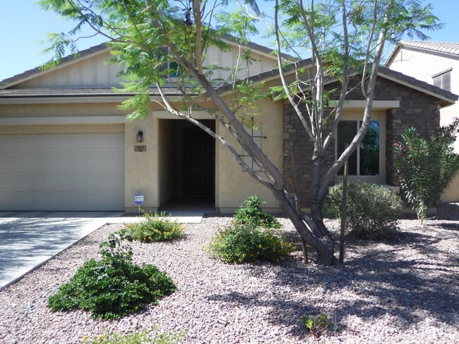 Building Photo - 3391 E Yellowstone Pl