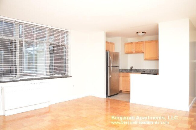 Building Photo - 133 Trapelo Rd