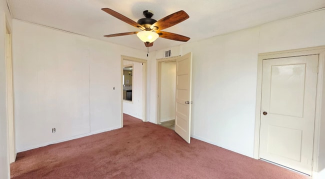 Building Photo - 2001 Old Ballinger Hwy