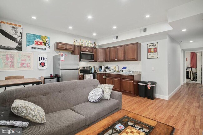 Building Photo - 1808 N 18th St #3