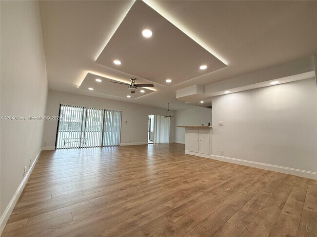 Foto del edificio - 9717 N New River Canal Rd
