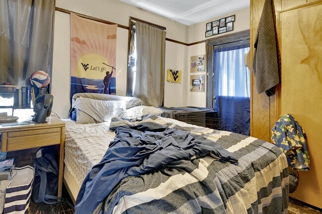 Building Photo - 344 Stewart St