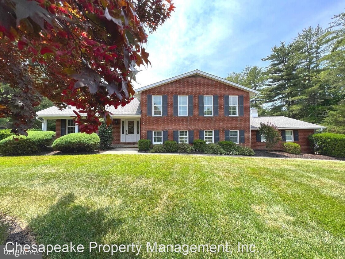 Primary Photo - 3 br, 2.5 bath House - 3819 Thoroughbred Lane
