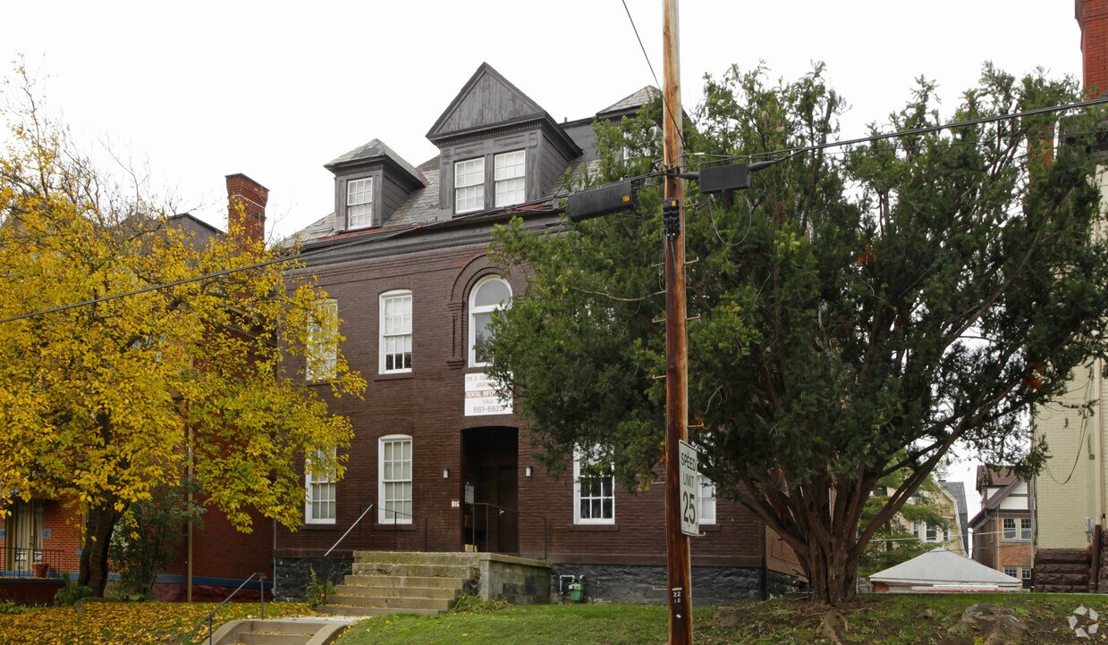 216 S Fairmount St, Pittsburgh, PA 15206 Apartments in Pittsburgh, PA