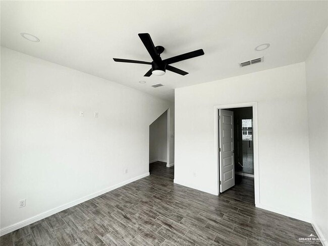 Foto del edificio - 15 N Crown Ln