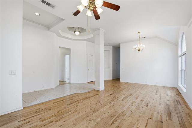 Foto del edificio - 6609 Candlecreek Ln