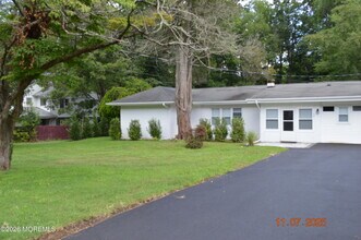 Building Photo - 14 Homestead Ln