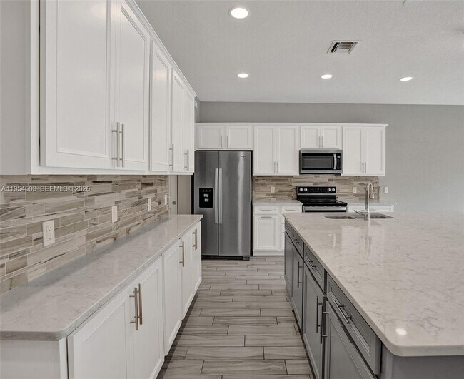 Foto del edificio - 8330 Rearing Ln