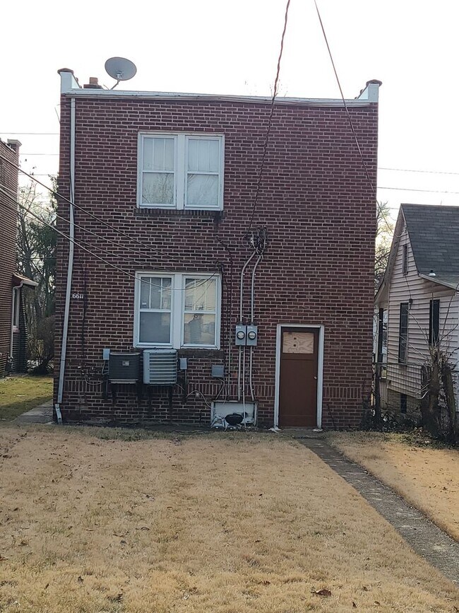Foto del edificio - 6611 Bartmer Ave