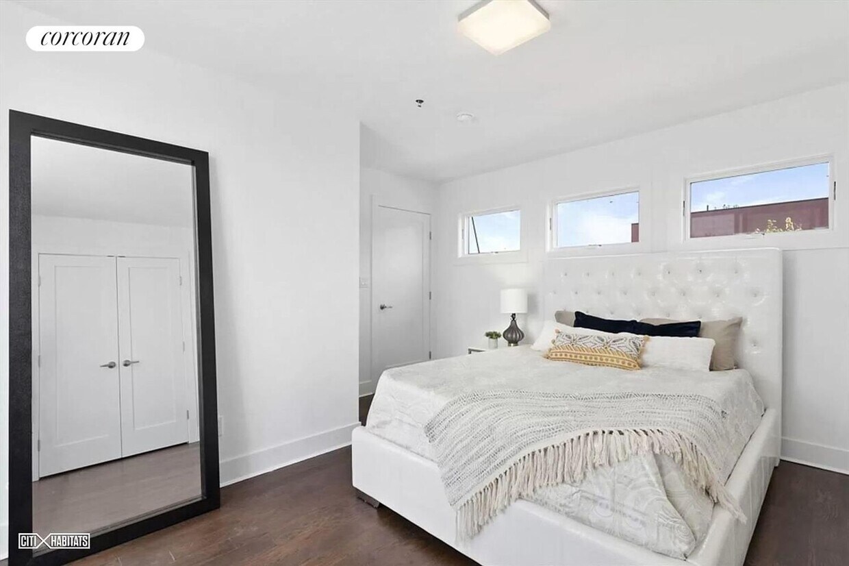 85 Ryerson St, Brooklyn, NY 11205 Room for Rent in Brooklyn, NY