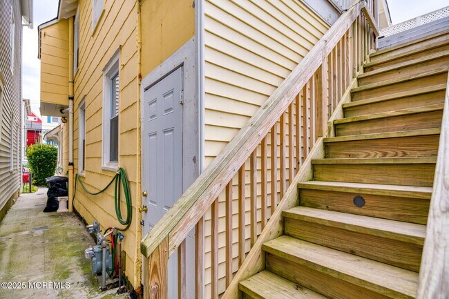 Foto del edificio - 19 Webb Ave