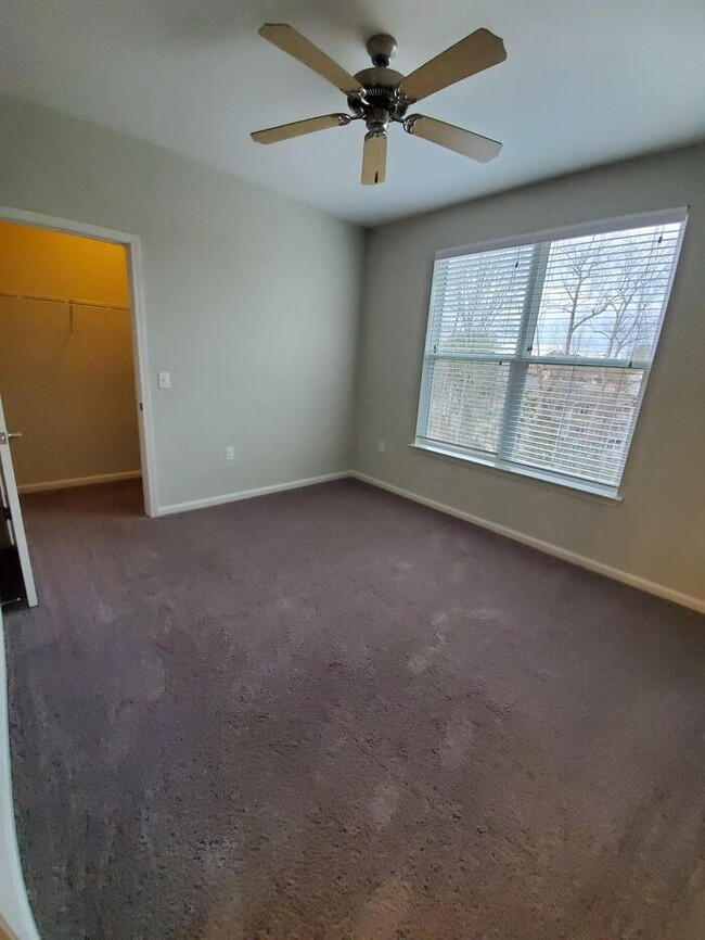 Foto del edificio - 1801 Capital Creek Dr