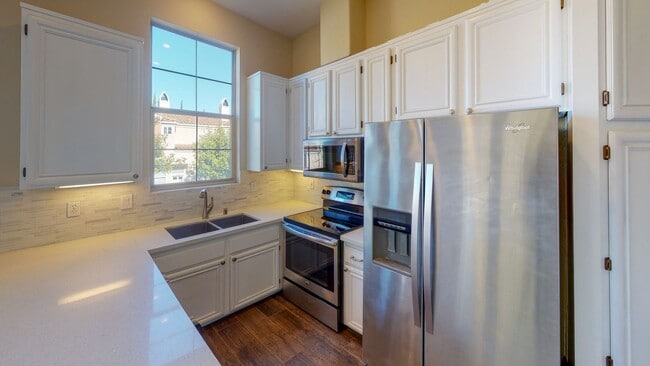 Photo - 3 Bedroom 2.5 bath Townhome Anaheim Hills Beauty!