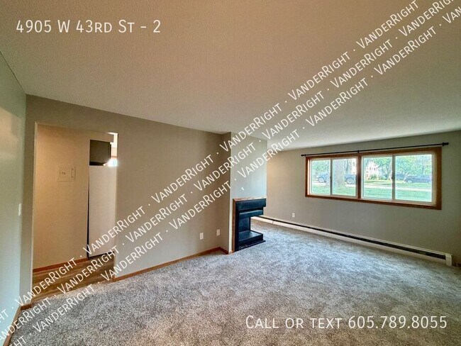 Foto del edificio - 4905 W 43rd St