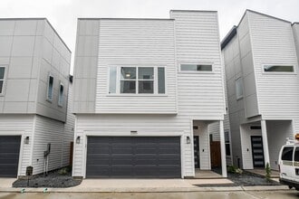 Building Photo - 1106 Paul Quinn St