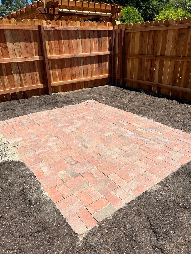 Foto del edificio - 911 E Aliso St