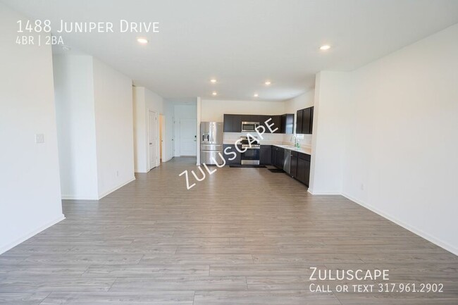 Foto del edificio - 1488 Juniper Dr