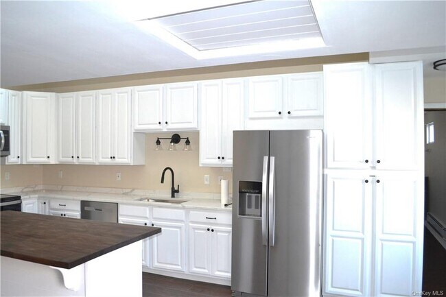 Building Photo - 3412 NY-52
