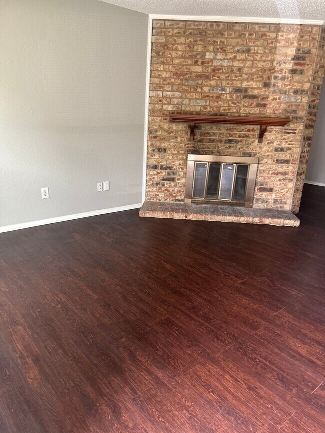 2140 Aspen Dr, Dallas, TX 75227 Townhome Rentals in Dallas TX