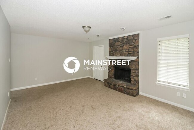 Building Photo - 3 Bedroom Pet-Friendly Home in Memphis, TN with Main Street Renewal