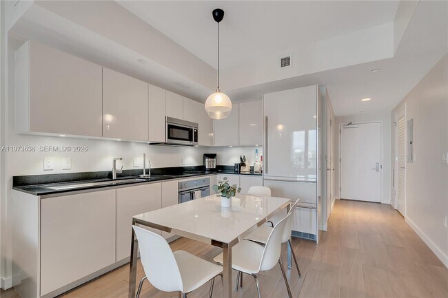 Foto del edificio - 1010 Brickell Ave