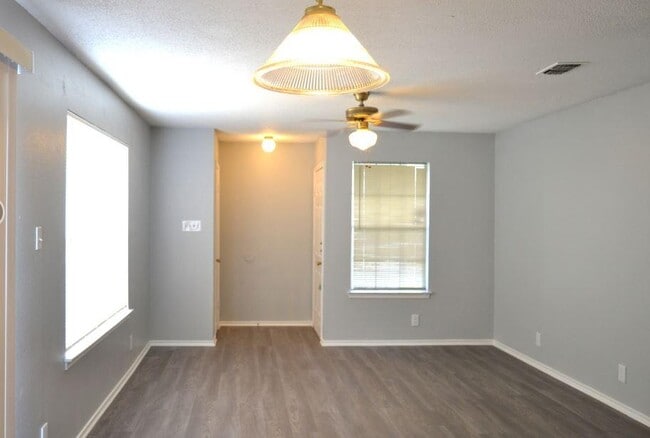Building Photo - 8911 Fall River Dr