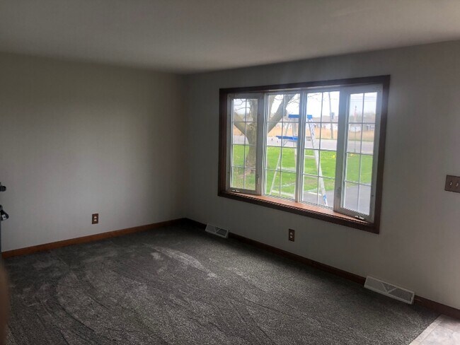 Foto del edificio - 4933 W Taft Rd