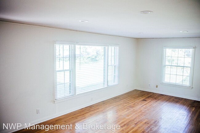 Building Photo - 3 br, 1.5 bath House - 918 N Azalea
