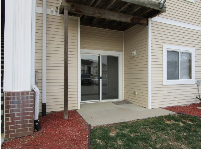 Primary Photo - 2323 E Porter Ave