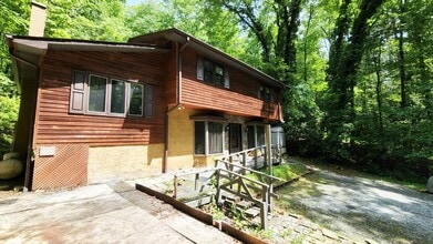 Building Photo - 2600 E Fork Rd