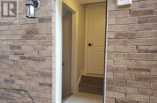 Building Photo - 44 Branigan Cres