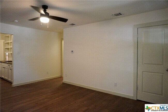 Building Photo - 1103 Haynes St