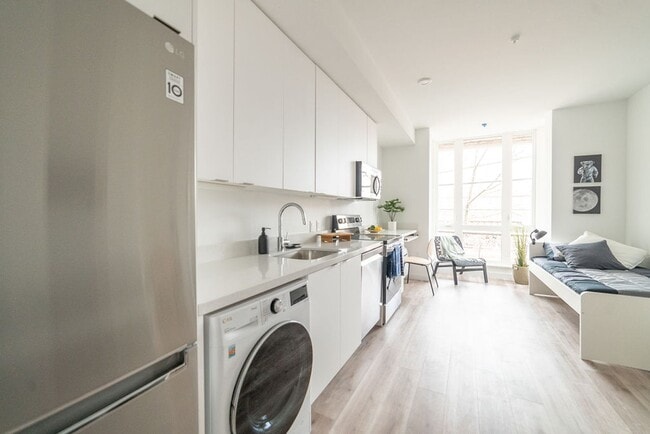 Building Photo - Rise at Berkeley