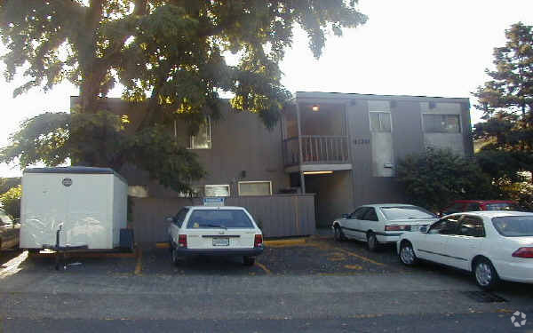 Building Photo - Viewpoint Terrace Apartment