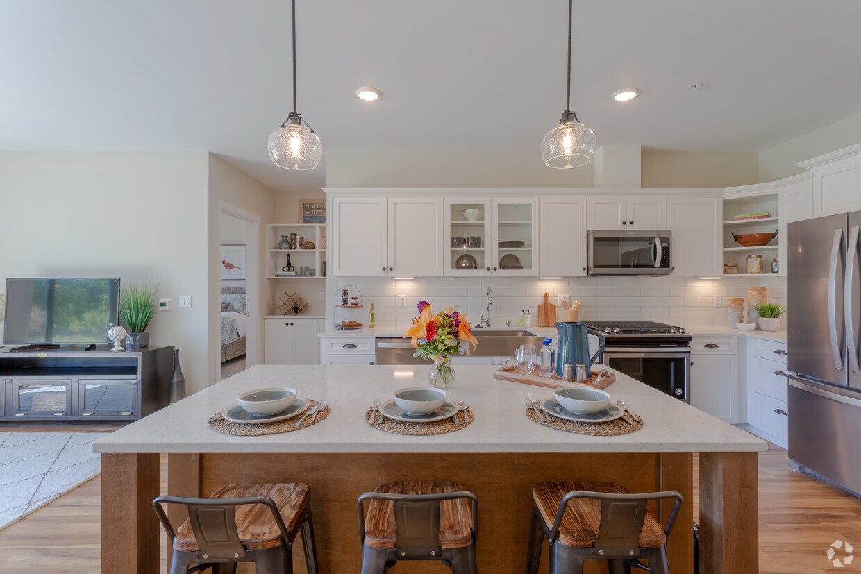 The Chiswick at Dunwood Apartments in Fox Point, WI